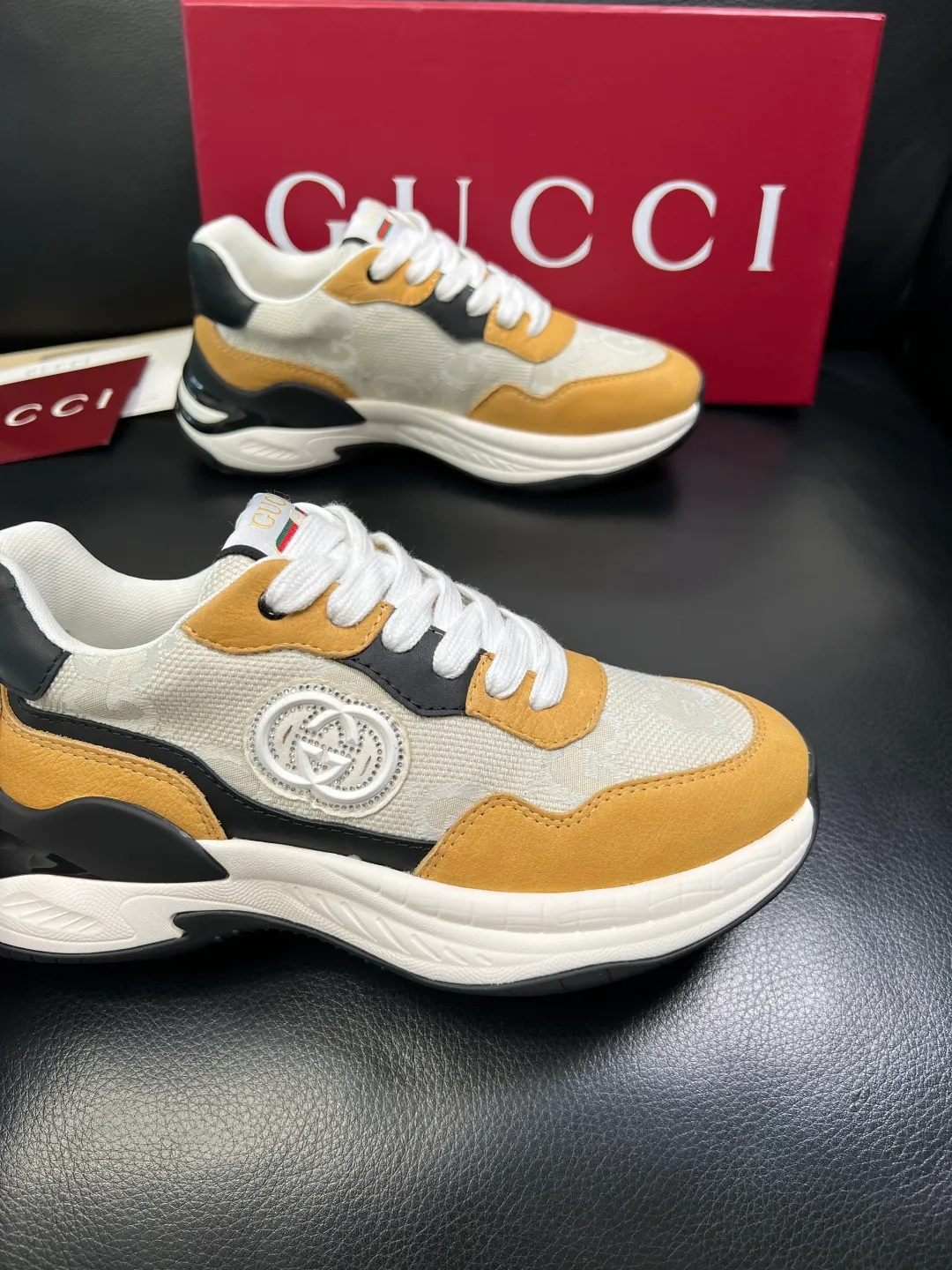 Men's shoes 💰800 Gucci top purchasing Gucci counter new model, original factory configuration imported cowhide from Italy with printed fabric, imported cowhide lining, breathable and comfortable, sole: original factory special sole is super comfortable, original factory and single goods are high quality, welcome to compare, code number 38-44 (customized 45)